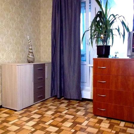 Apartment On Tankopiya Street Харков Екстериор снимка